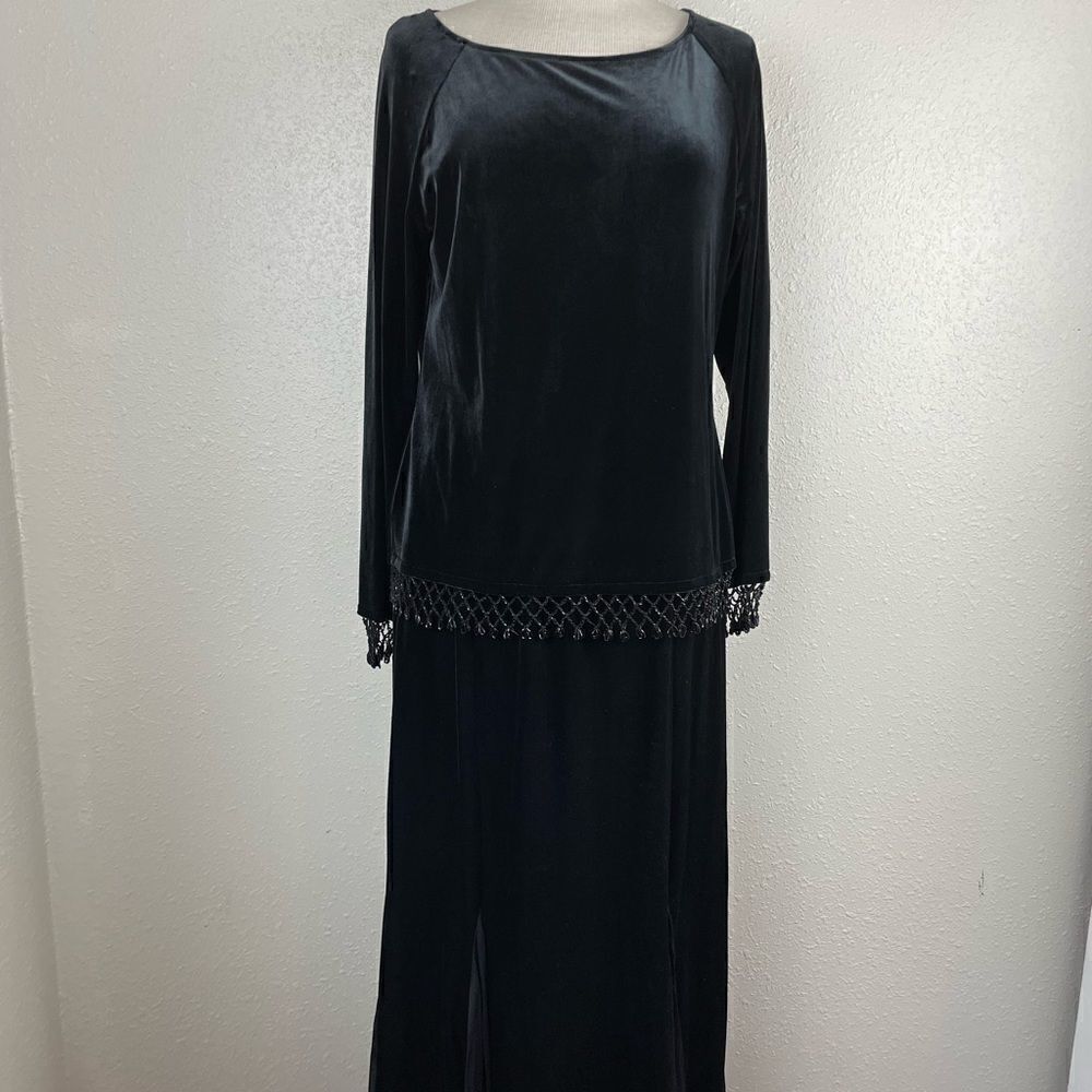 R&K Evenings Black Velour Long Sleeve Blouse & Matching Skirt Size 10 EUC